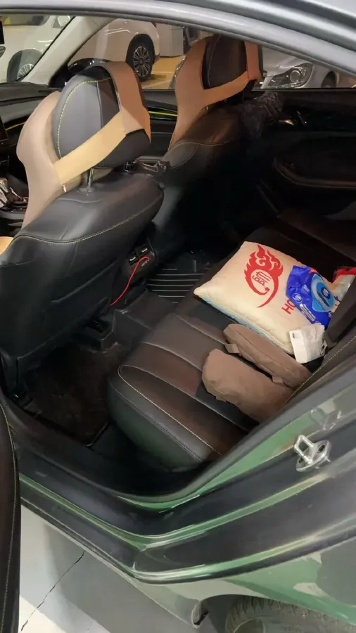 2021 Roewe i5 1.5L 120HP L4 CVT,autocango,china used car exporter,china ev exporter,chinese used car exporter,chinese used ev exporter