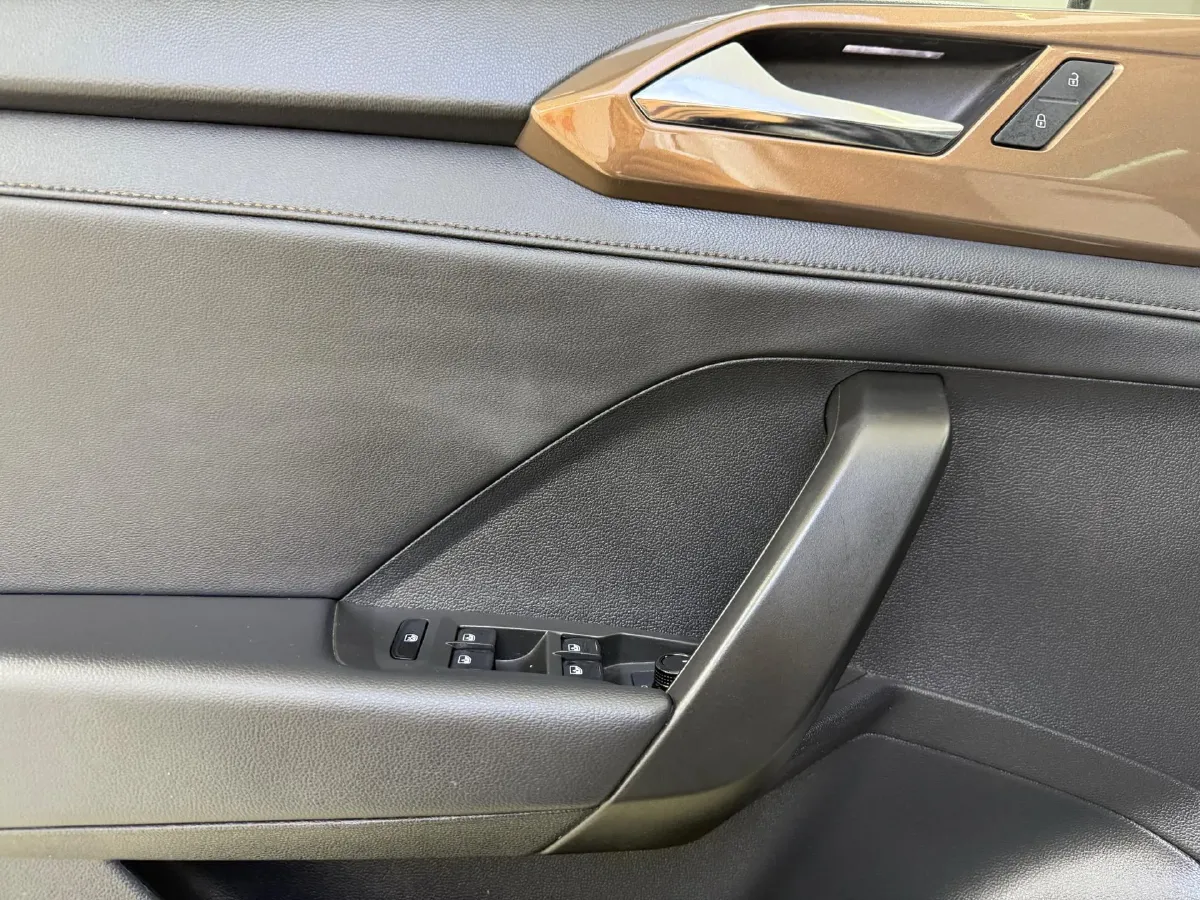 2021 Volkswagen Tharu 1.4T 150HP L4 7DCT,autocango,china used car exporter,china ev exporter,chinese used car exporter,chinese used ev exporter