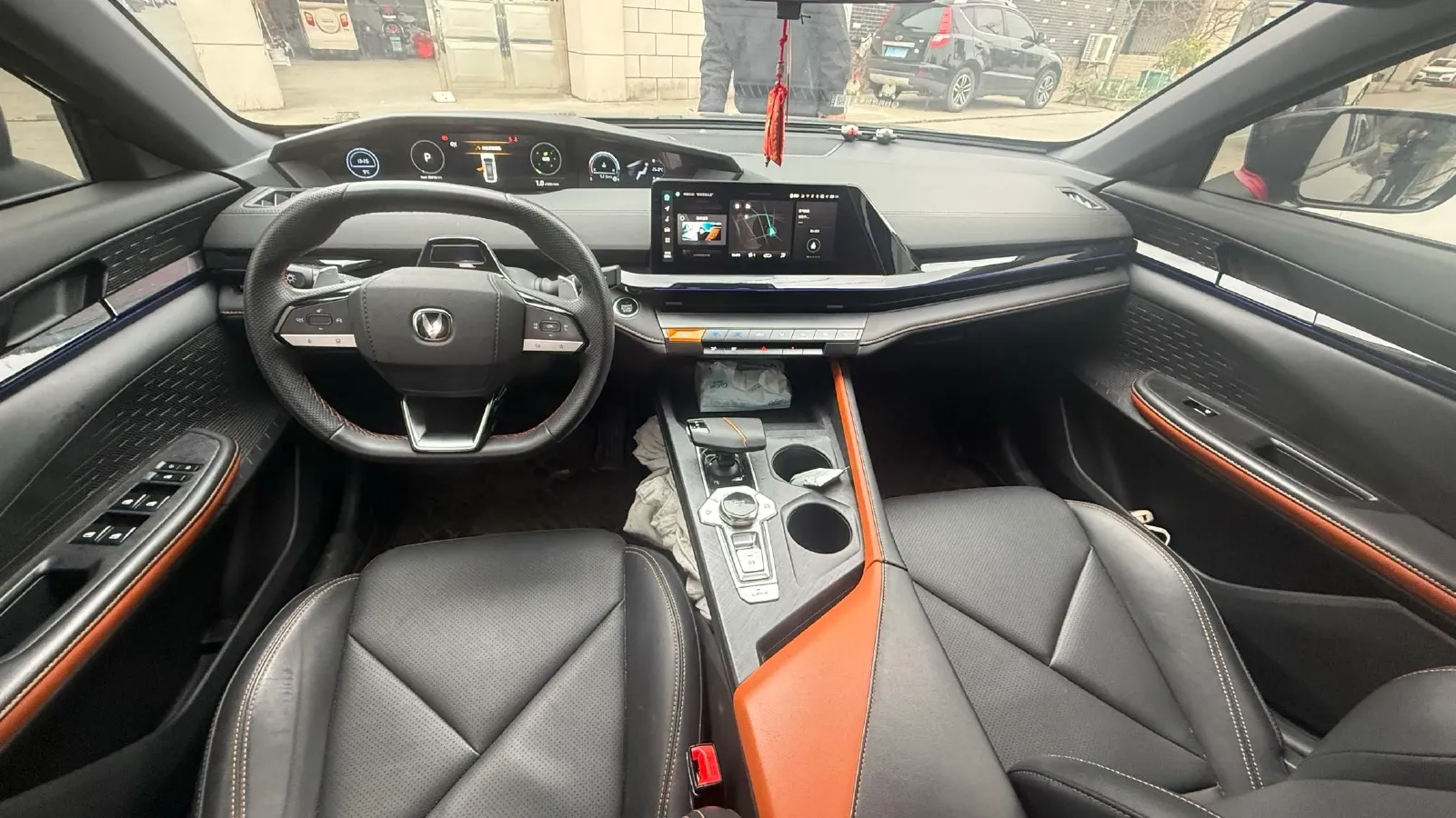 2022 ChangAn UNI-V 1.5T 188HP L4 7DCT,autocango,china used car exporter,china ev exporter,chinese used car exporter,chinese used ev exporter