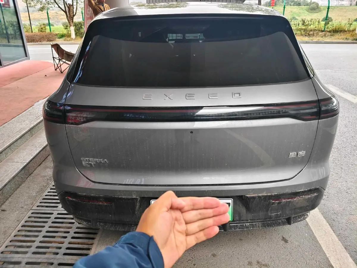 2025 Exceed Sterra ET REEV 156HP REEV,autocango,china used car exporter,china ev exporter,chinese used car exporter,chinese used ev exporter