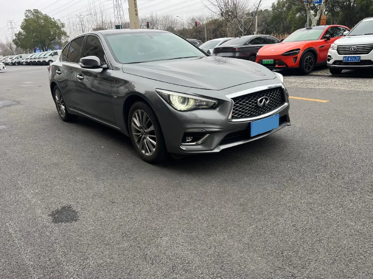 2018 Jeep Grand Commander 2.0T 265HP L4 9AT,autocango,china used car exporter,china ev exporter,chinese used car exporter,chinese used ev exporter