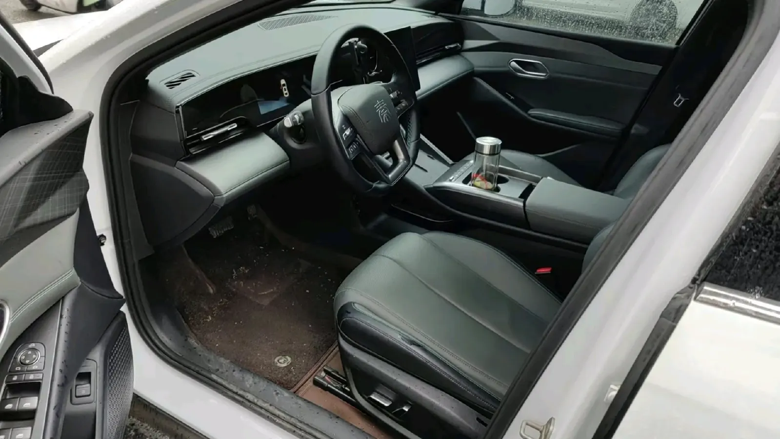 2025 BYD QinL BEV,autocango,china used car exporter,china ev exporter,chinese used car exporter,chinese used ev exporter