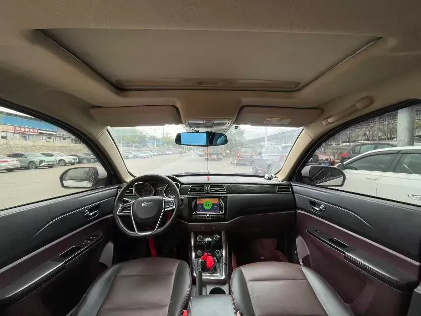 2016 LiFan MaiWei 1.5L 109HP L4 5MT,autocango,china used car exporter,china ev exporter,chinese used car exporter,chinese used ev exporter