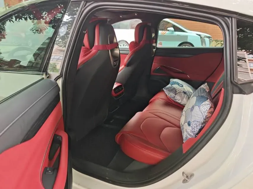 2024 MI SU7 BEV 101KWH,autocango,china used car exporter,china ev exporter,chinese used car exporter,chinese used ev exporter