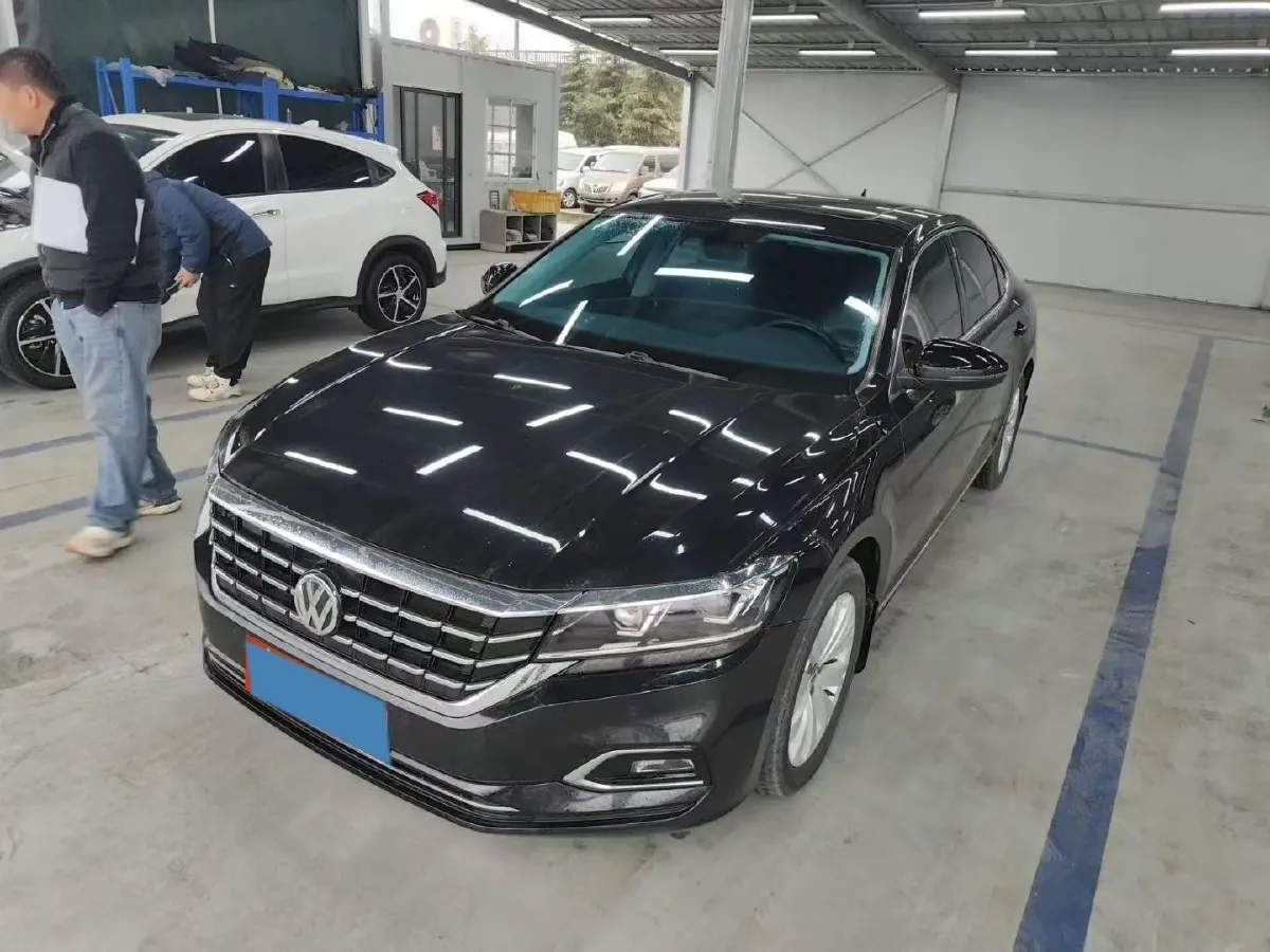 2020 Volkswagen Passat 2.0T 186HP L4 7DCT,autocango,china used car exporter,china ev exporter,chinese used car exporter,chinese used ev exporter
