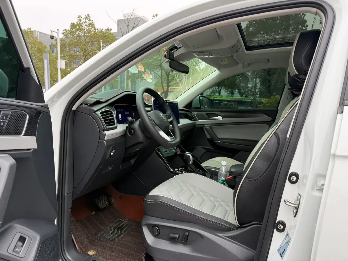 2024 Volkswagen Tayron 2.0T 186HP L4 7DCT,autocango,china used car exporter,china ev exporter,chinese used car exporter,chinese used ev exporter