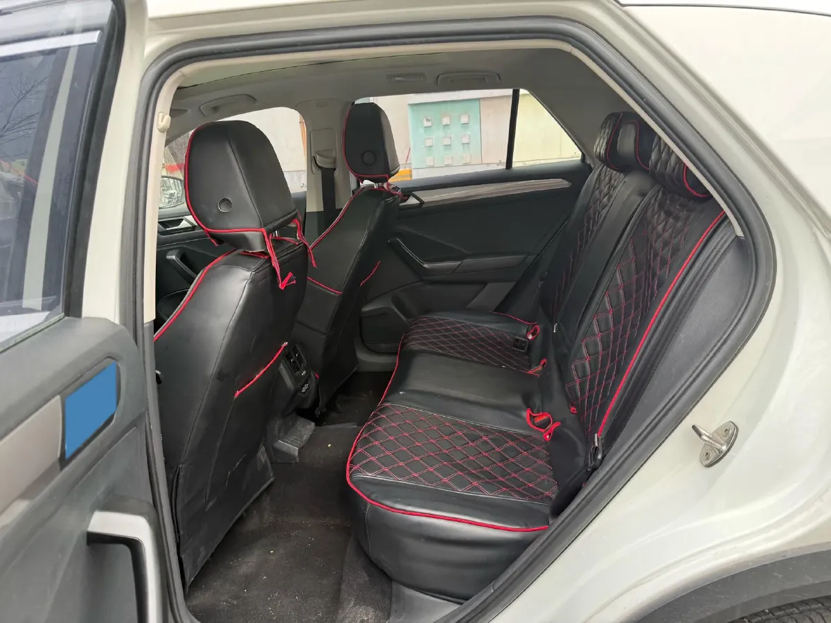 2022 Volkswagen T-Roc 1.4T 150HP L4 7DCT,autocango,china used car exporter,china ev exporter,chinese used car exporter,chinese used ev exporter