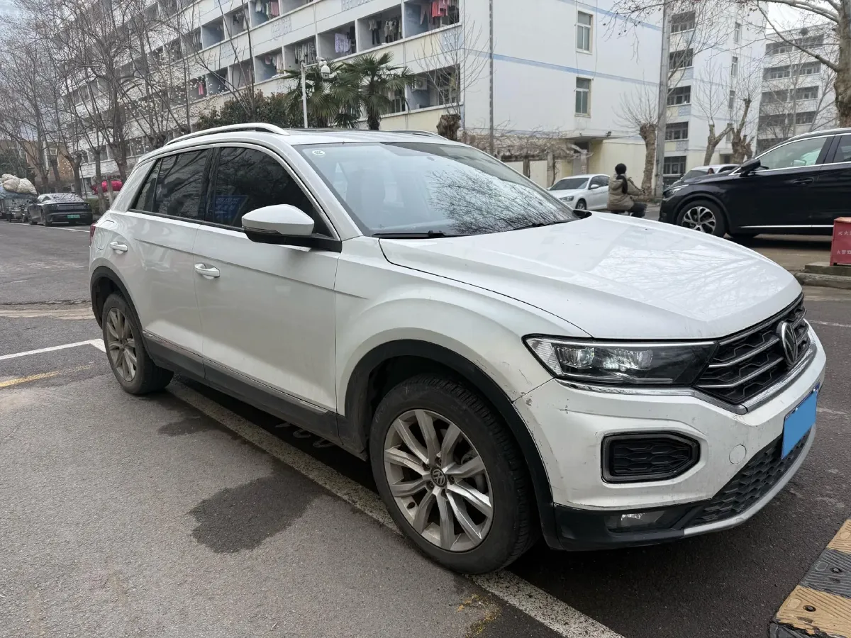 2022 Volkswagen T-Roc 1.4T 150HP L4 7DCT,autocango,china used car exporter,china ev exporter,chinese used car exporter,chinese used ev exporter