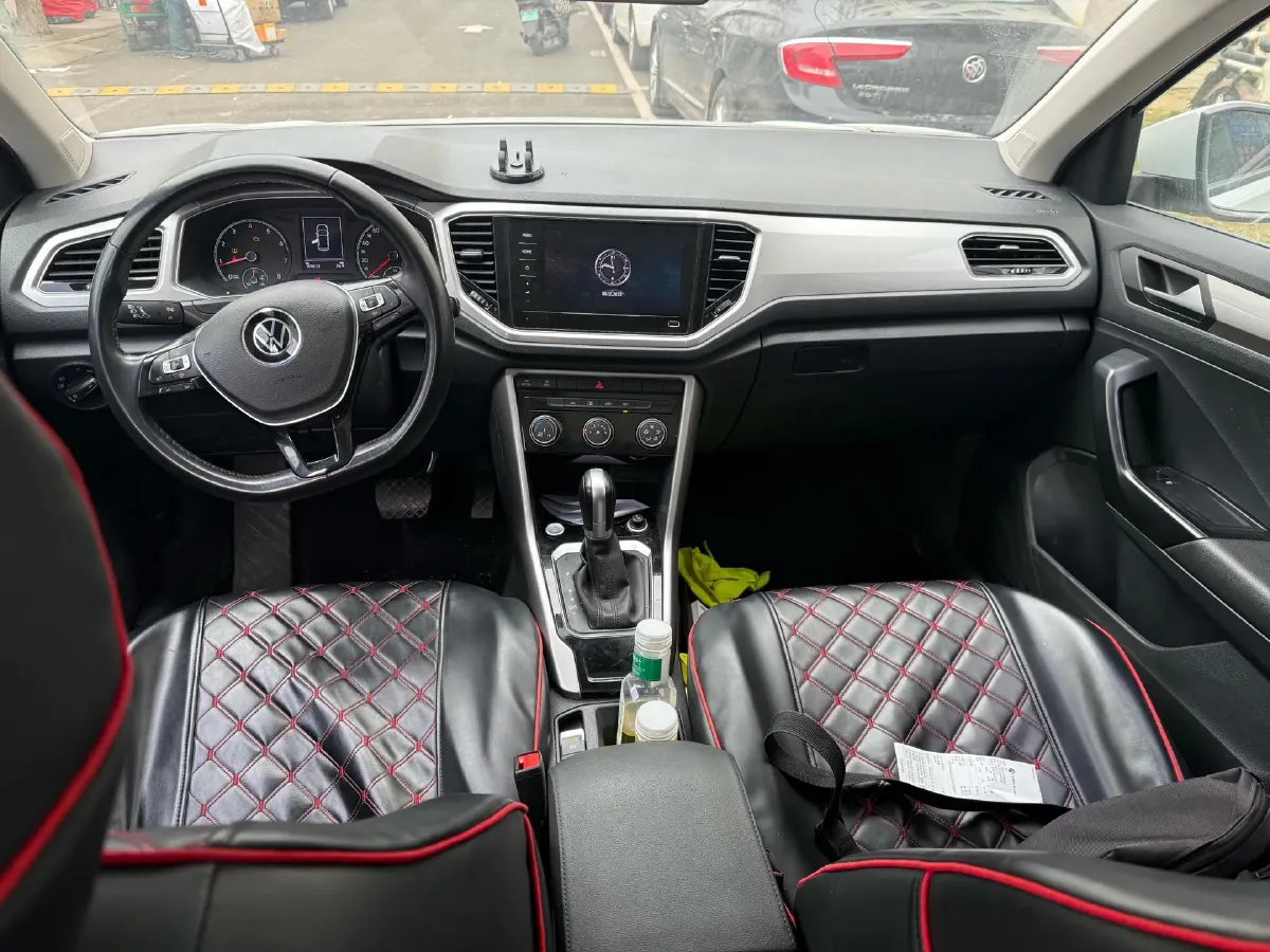 2022 Volkswagen T-Roc 1.4T 150HP L4 7DCT,autocango,china used car exporter,china ev exporter,chinese used car exporter,chinese used ev exporter