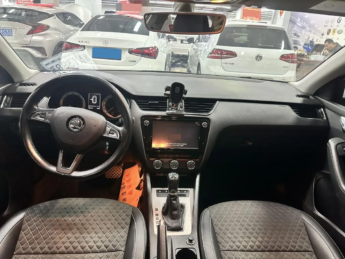 2018 Skoda Octavia 1.2T 116HP L4 7DCT,autocango,china used car exporter,china ev exporter,chinese used car exporter,chinese used ev exporter