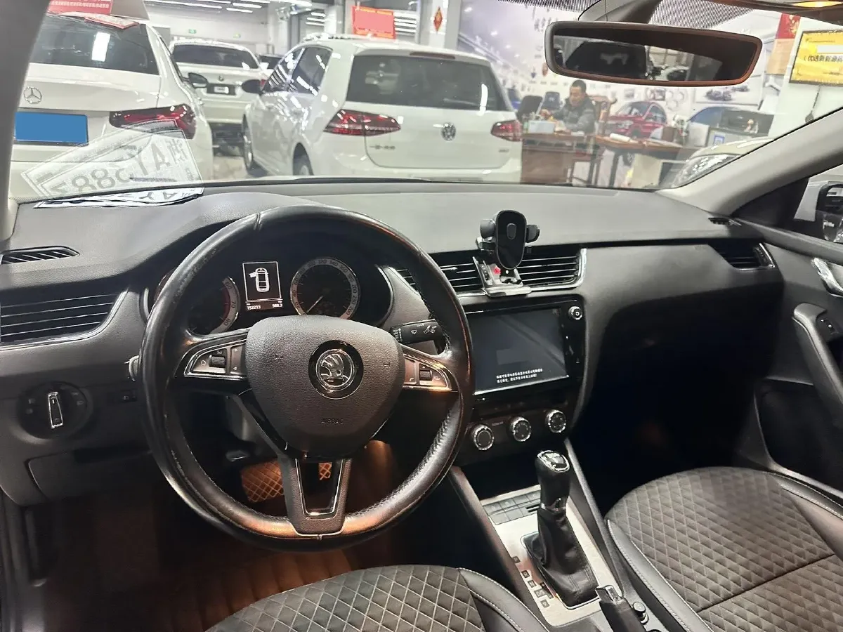 2018 Skoda Octavia 1.2T 116HP L4 7DCT,autocango,china used car exporter,china ev exporter,chinese used car exporter,chinese used ev exporter