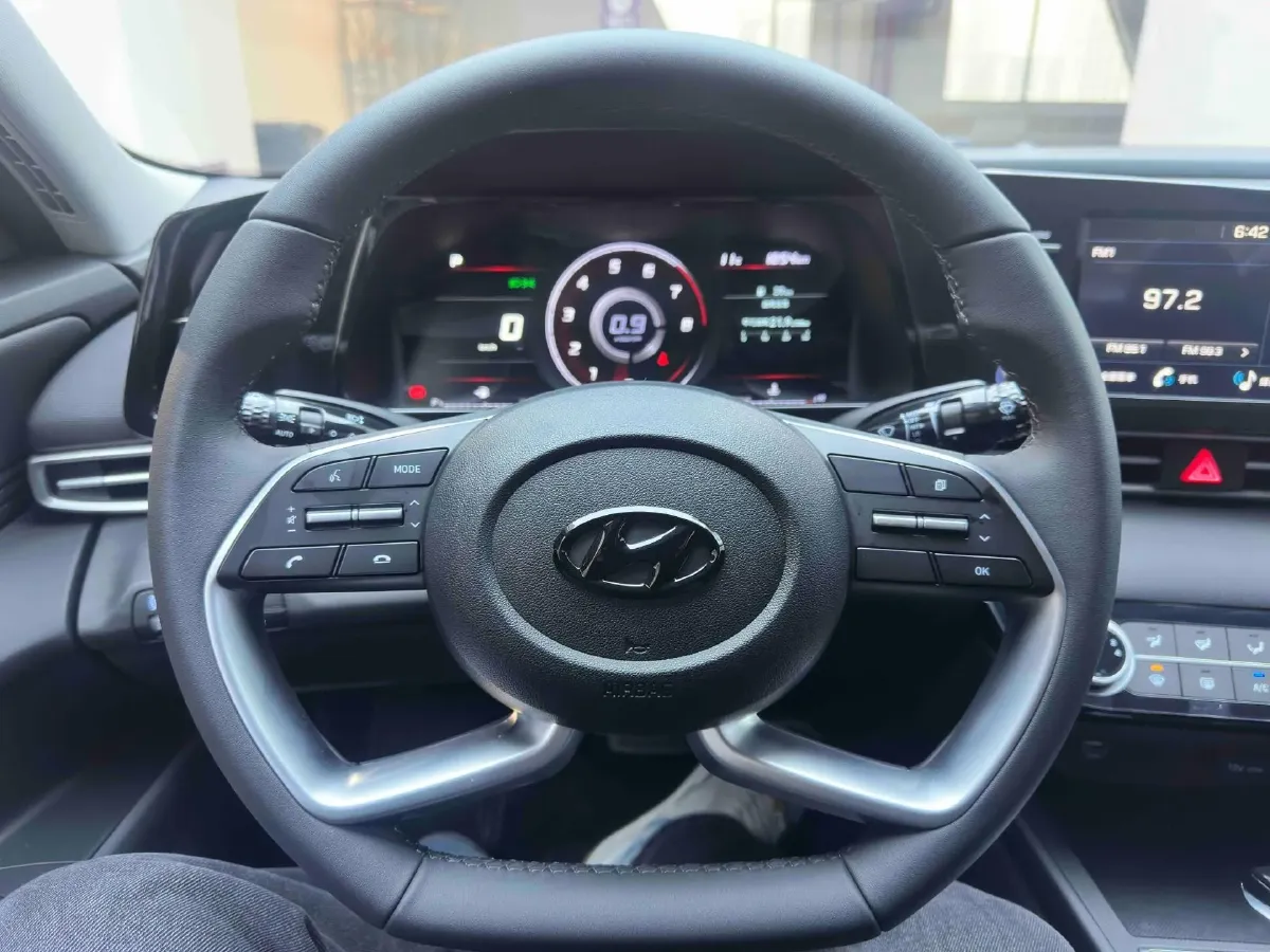 2022 Hyundai Elantra 1.5L 115HP L4 CVT,autocango,china used car exporter,china ev exporter,chinese used car exporter,chinese used ev exporter