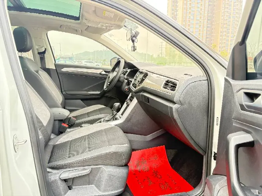 2019 Volkswagen T-Roc 1.4T 131HP L4 7DCT,autocango,china used car exporter,china ev exporter,chinese used car exporter,chinese used ev exporter