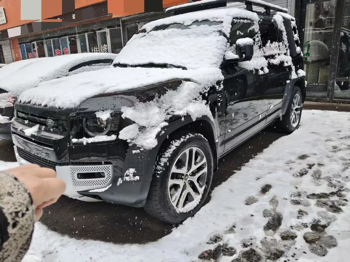 2024 Land Rover Defender 3.0T 400HP L6 8AT,autocango,china used car exporter,china ev exporter,chinese used car exporter,chinese used ev exporter