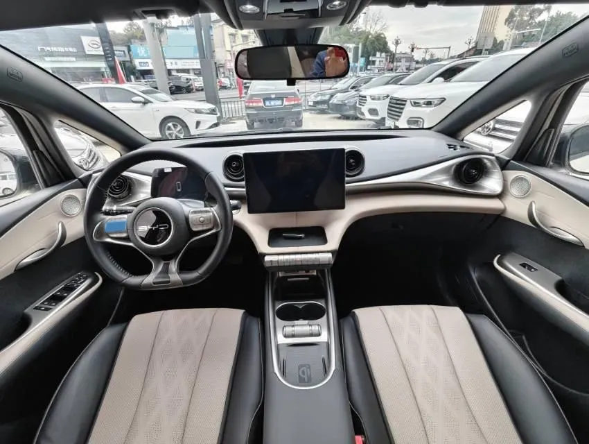 2023 BYD Dolphin BEV 44.928KWH,autocango,china used car exporter,china ev exporter,chinese used car exporter,chinese used ev exporter