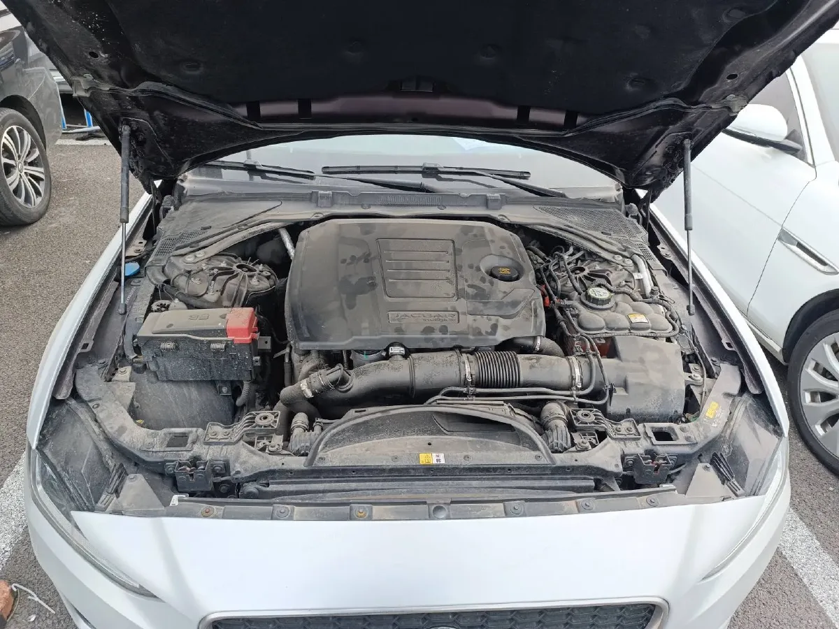 2021 Jaguar XEL 2.0T 250HP L4 8AT,autocango,china used car exporter,china ev exporter,chinese used car exporter,chinese used ev exporter