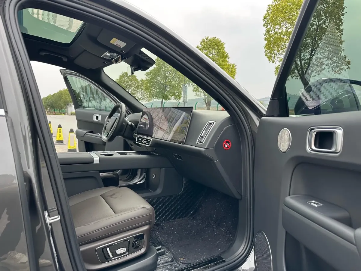 2022 Li L9 Range Extended 154HP REEV 42.6KWH,autocango,china used car exporter,china ev exporter,chinese used car exporter,chinese used ev exporter