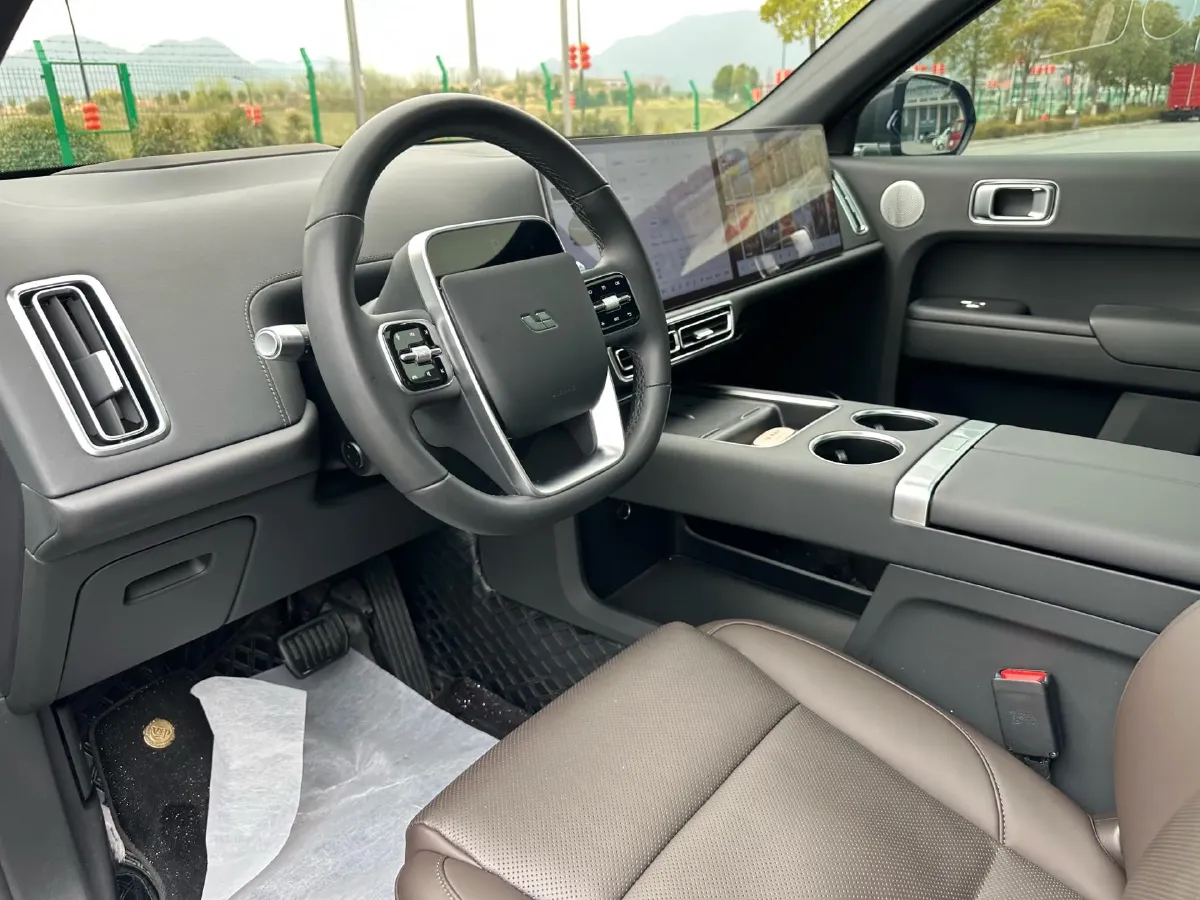 2022 Li L9 Range Extended 154HP REEV 42.6KWH,autocango,china used car exporter,china ev exporter,chinese used car exporter,chinese used ev exporter