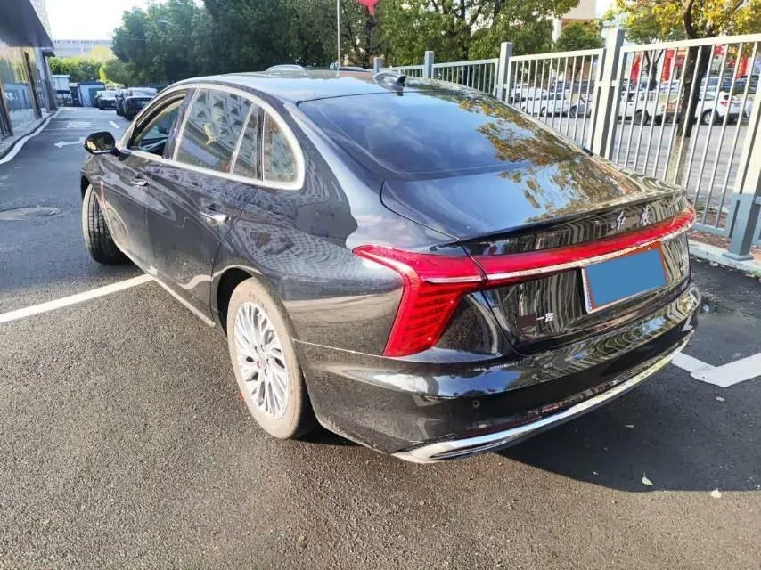 2023 HongQi H5 2.0T 224HP L4 8AT,autocango,china used car exporter,china ev exporter,chinese used car exporter,chinese used ev exporter