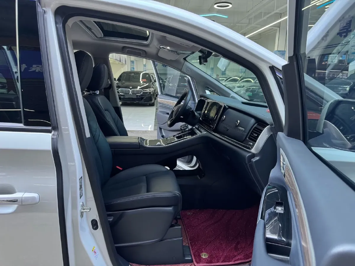 2021 GAC Trumpchi M8 2.0T 252HP L4 8AT,autocango,china used car exporter,china ev exporter,chinese used car exporter,chinese used ev exporter