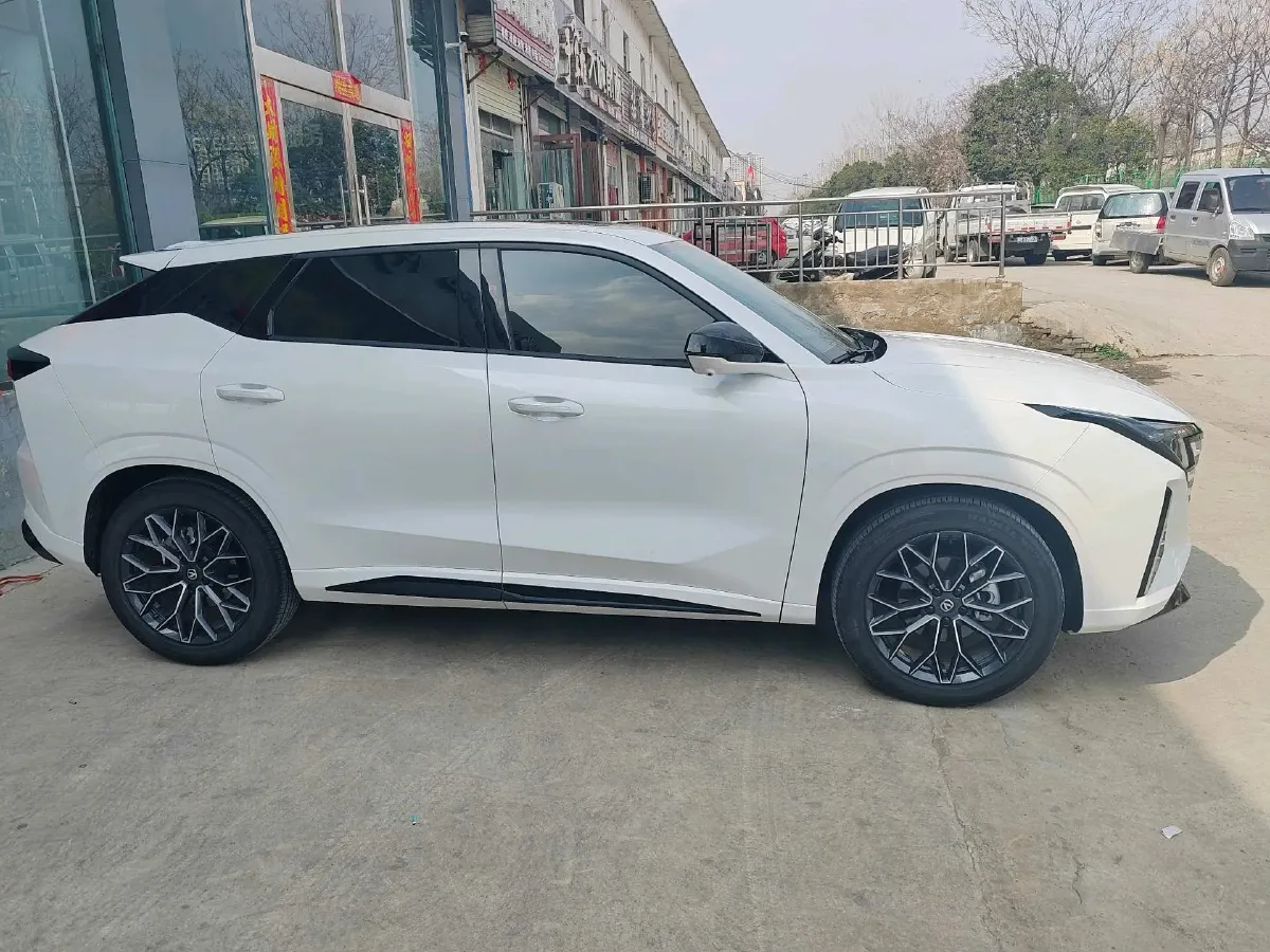 2025 ChangAn CS75 Plus 1.5T 192HP L4 8AT,autocango,china used car exporter,china ev exporter,chinese used car exporter,chinese used ev exporter