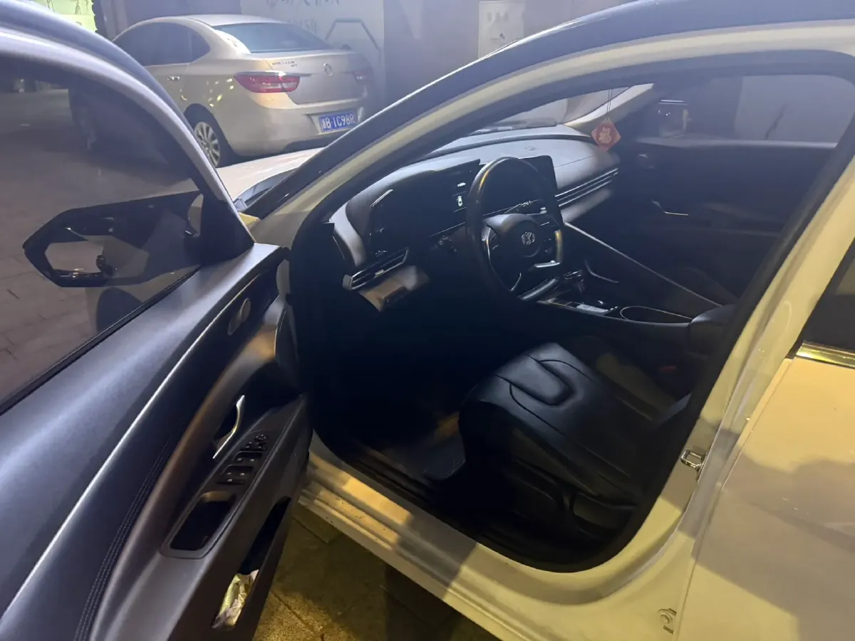 2021 Hyundai Elantra 1.5L 115HP L4 CVT,autocango,china used car exporter,china ev exporter,chinese used car exporter,chinese used ev exporter