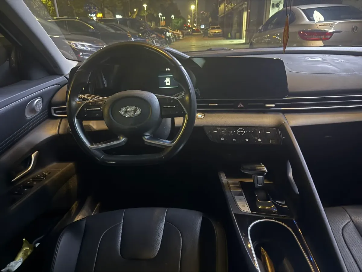 2021 Hyundai Elantra 1.5L 115HP L4 CVT,autocango,china used car exporter,china ev exporter,chinese used car exporter,chinese used ev exporter