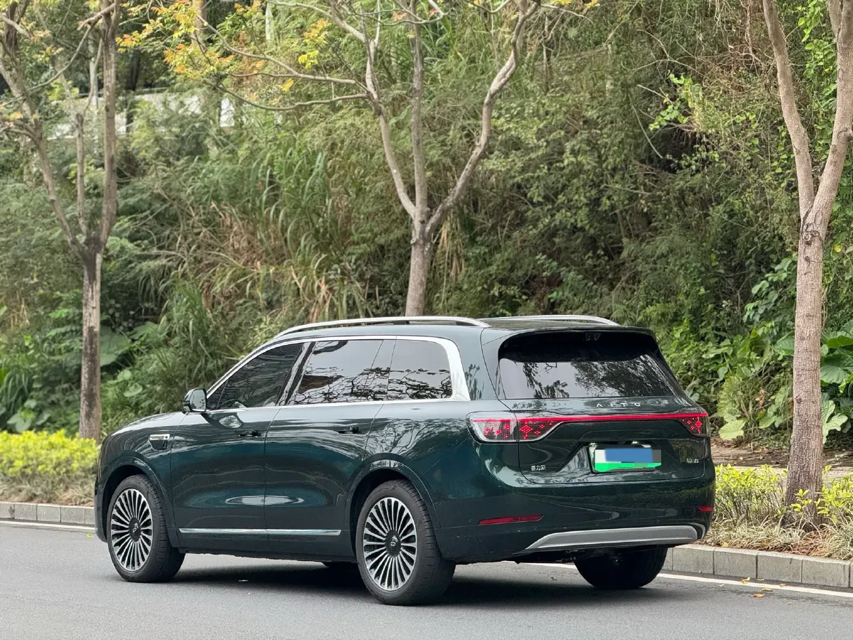 2025 AITO AITO M9 REEV 160HP REEV 52KWH,autocango,china used car exporter,china ev exporter,chinese used car exporter,chinese used ev exporter