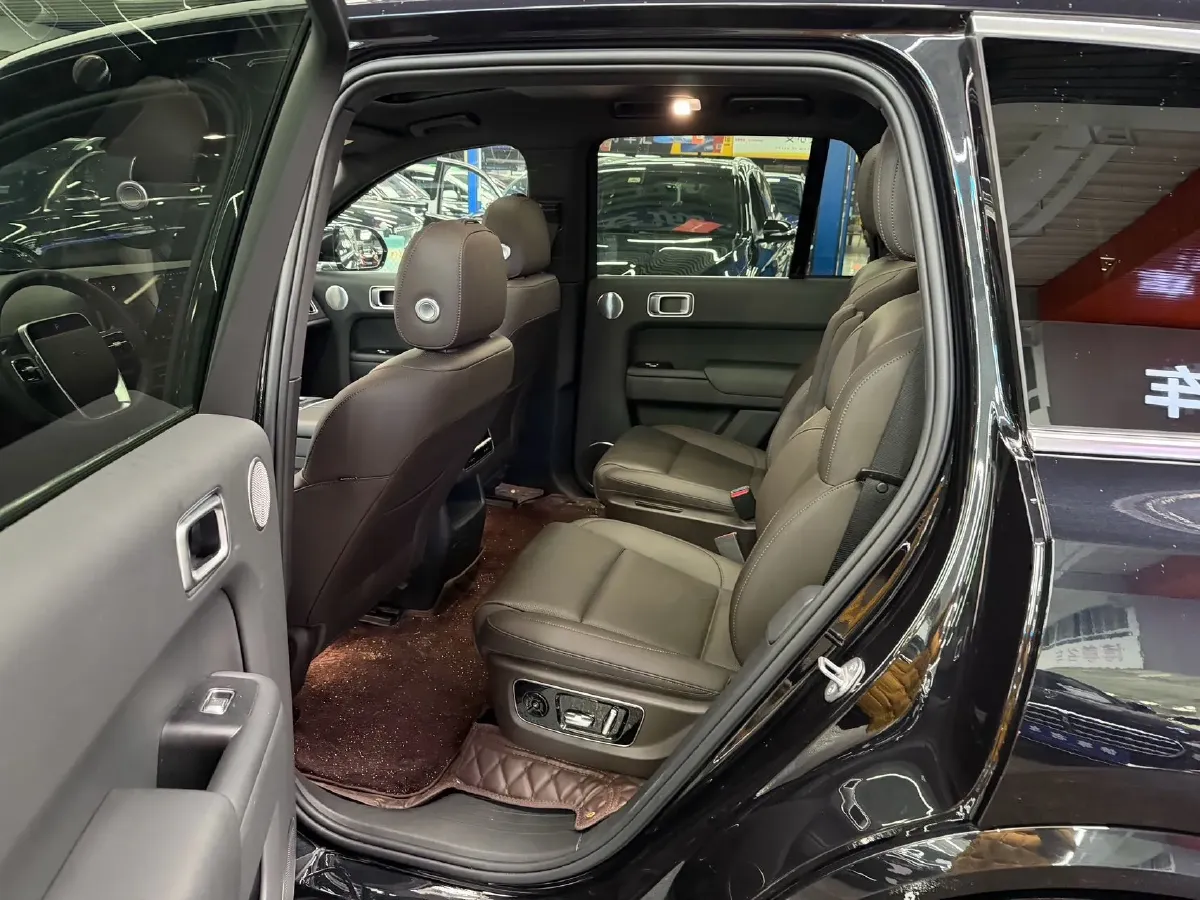 2023 Li L7 Range Extended 154HP REEV 40.9KWH,autocango,china used car exporter,china ev exporter,chinese used car exporter,chinese used ev exporter