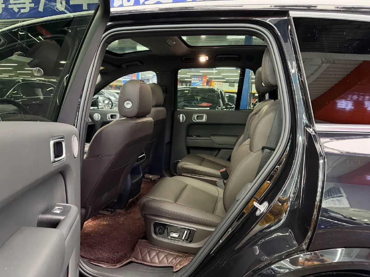 2023 Li L7 Range Extended 154HP REEV 40.9KWH,autocango,china used car exporter,china ev exporter,chinese used car exporter,chinese used ev exporter