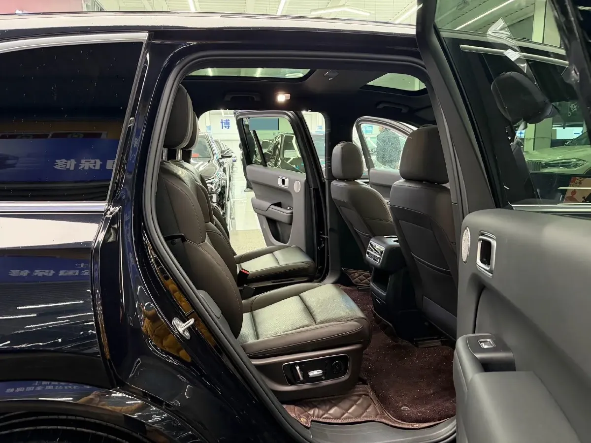 2023 Li L7 Range Extended 154HP REEV 40.9KWH,autocango,china used car exporter,china ev exporter,chinese used car exporter,chinese used ev exporter