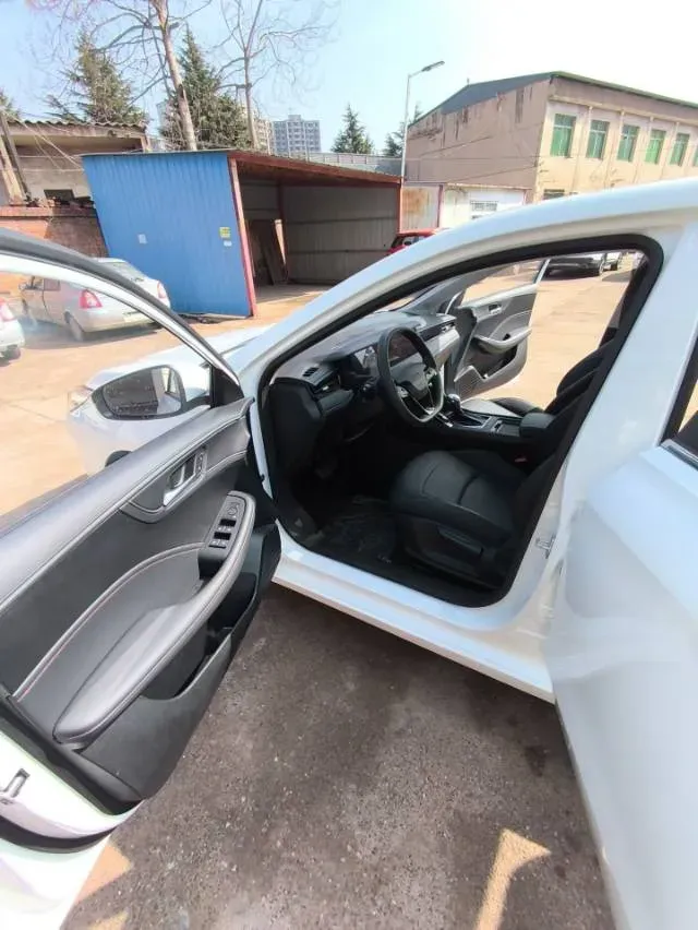 2023 Roewe i5 1.5L 129HP L4 CVT,autocango,china used car exporter,china ev exporter,chinese used car exporter,chinese used ev exporter