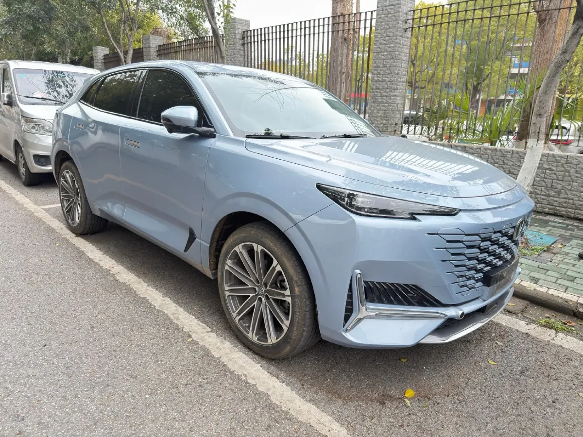 2021 ChangAn UNI-K 2.0T 233HP L4 8AT,autocango,china used car exporter,china ev exporter,chinese used car exporter,chinese used ev exporter