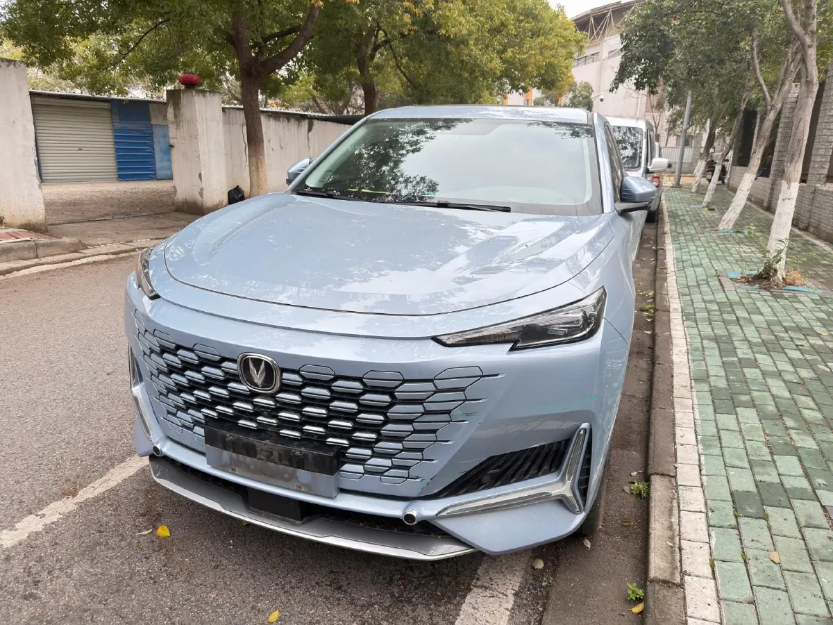 2021 ChangAn UNI-K 2.0T 233HP L4 8AT,autocango,china used car exporter,china ev exporter,chinese used car exporter,chinese used ev exporter