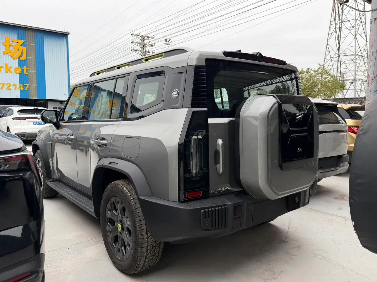 2024 Jetour ShanHai TravellerC-DM 1.5T 156HP L4 3DHT PHEV 43.24KWH,autocango,china used car exporter,china ev exporter,chinese used car exporter,chinese used ev exporter