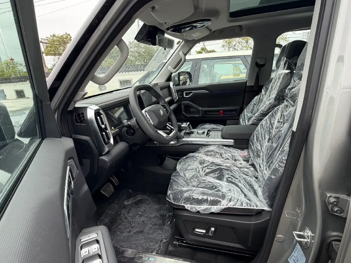 2024 Jetour ShanHai TravellerC-DM 1.5T 156HP L4 3DHT PHEV 43.24KWH,autocango,china used car exporter,china ev exporter,chinese used car exporter,chinese used ev exporter