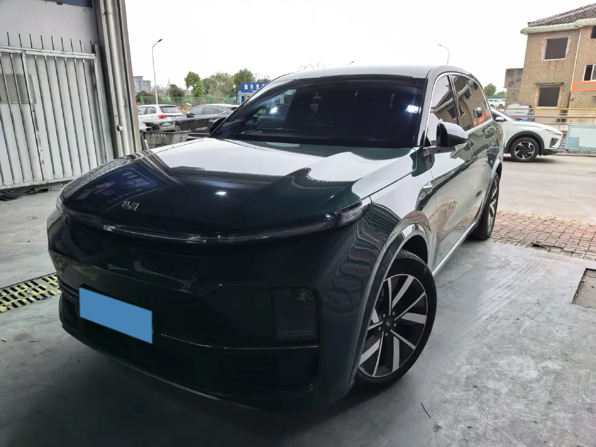 2023 Li L8 Range Extended 154HP REEV 40.9KWH,autocango,china used car exporter,china ev exporter,chinese used car exporter,chinese used ev exporter