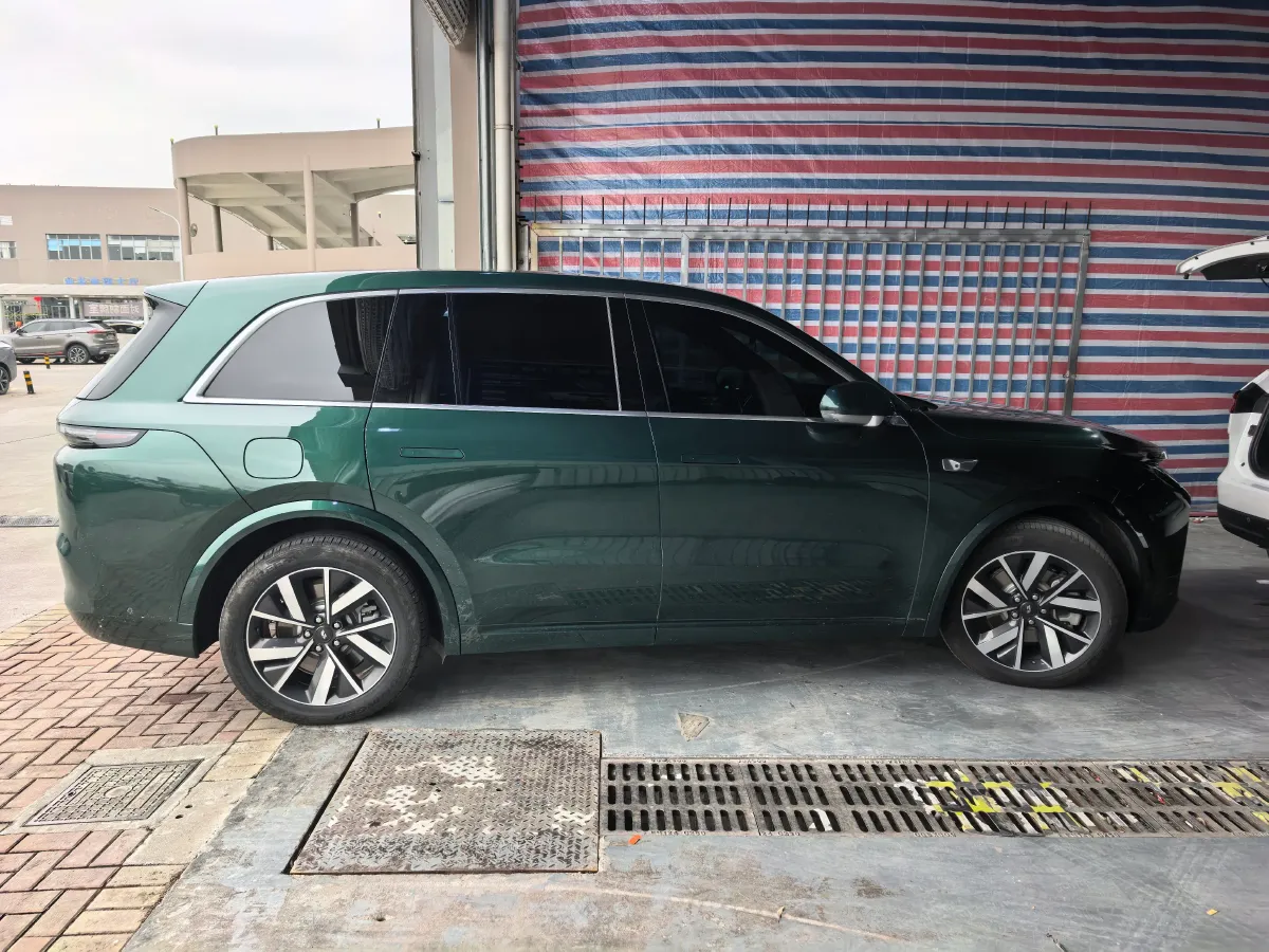 2023 Li L8 Range Extended 154HP REEV 40.9KWH,autocango,china used car exporter,china ev exporter,chinese used car exporter,chinese used ev exporter