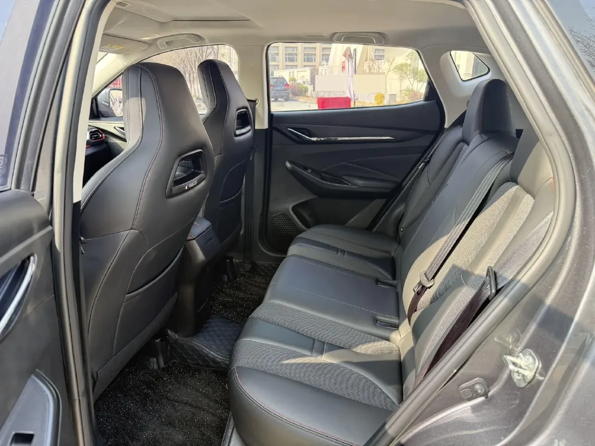 2023 ChangAn Oshan X5 1.5T 188HP L4 7DCT,autocango,china used car exporter,china ev exporter,chinese used car exporter,chinese used ev exporter