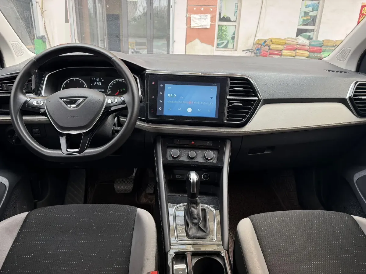 2022 Jetta VS5 1.4T 150HP L4 6AT,autocango,china used car exporter,china ev exporter,chinese used car exporter,chinese used ev exporter