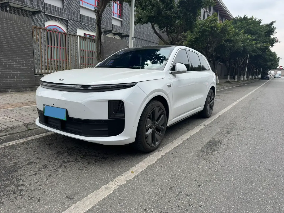 2024 Li L6 Range Extended 154HP L4 REEV 36.8KWH,autocango,china used car exporter,china ev exporter,chinese used car exporter,chinese used ev exporter