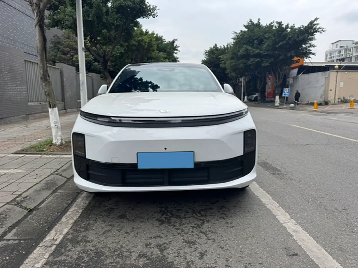 2024 Li L6 Range Extended 154HP L4 REEV 36.8KWH,autocango,china used car exporter,china ev exporter,chinese used car exporter,chinese used ev exporter