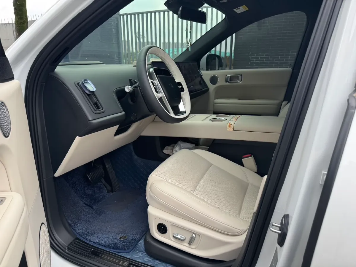 2024 Li L6 Range Extended 154HP L4 REEV 36.8KWH,autocango,china used car exporter,china ev exporter,chinese used car exporter,chinese used ev exporter