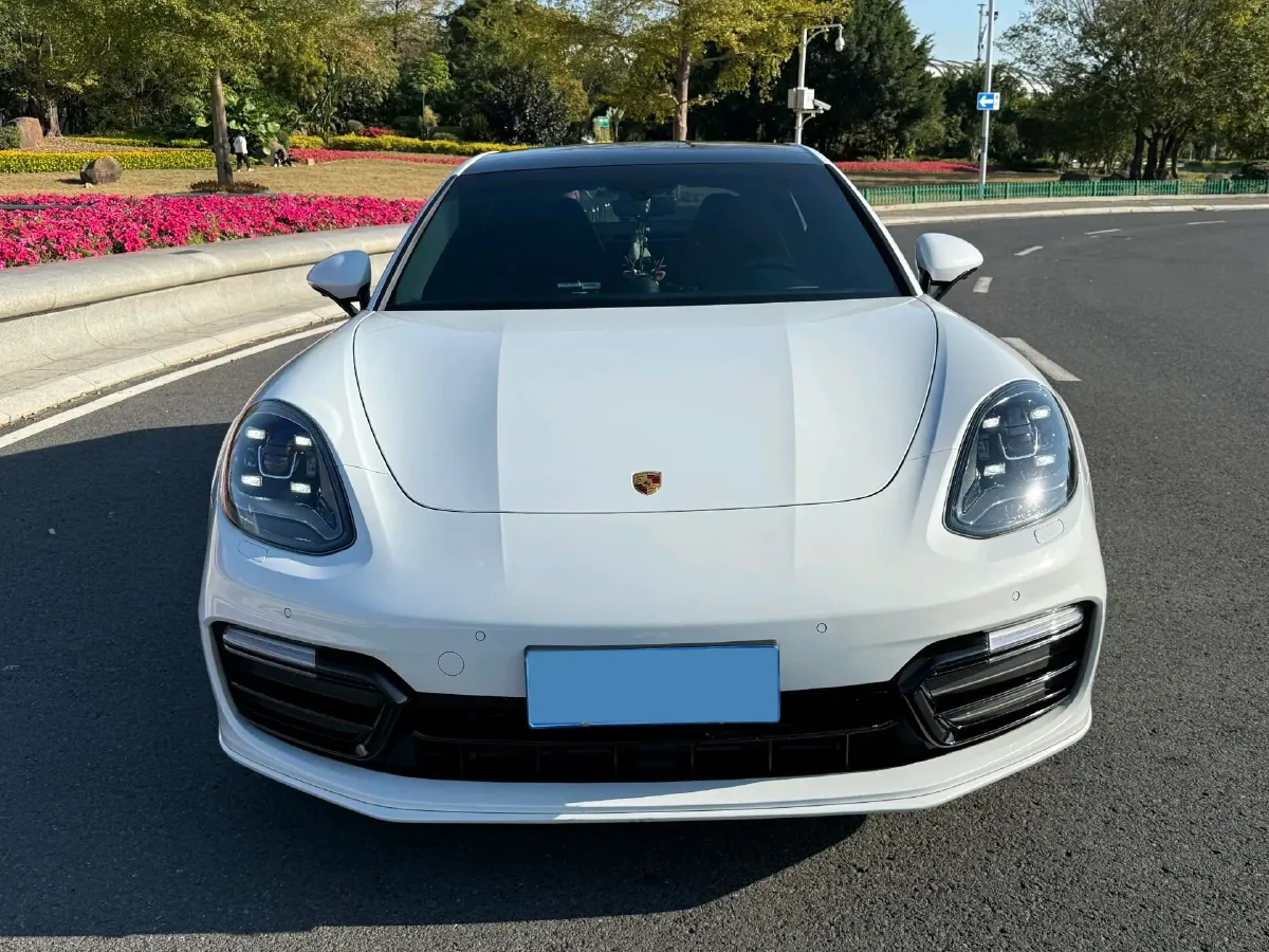 2017 BMW X6 3.0T 306HP L6 8AT,autocango,china used car exporter,china ev exporter,chinese used car exporter,chinese used ev exporter