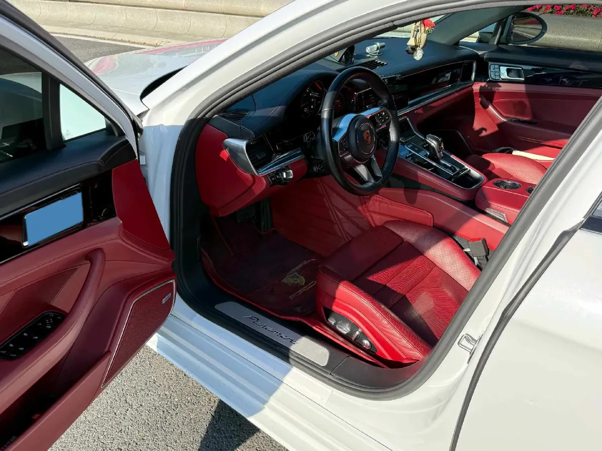 2017 BMW X6 3.0T 306HP L6 8AT,autocango,china used car exporter,china ev exporter,chinese used car exporter,chinese used ev exporter