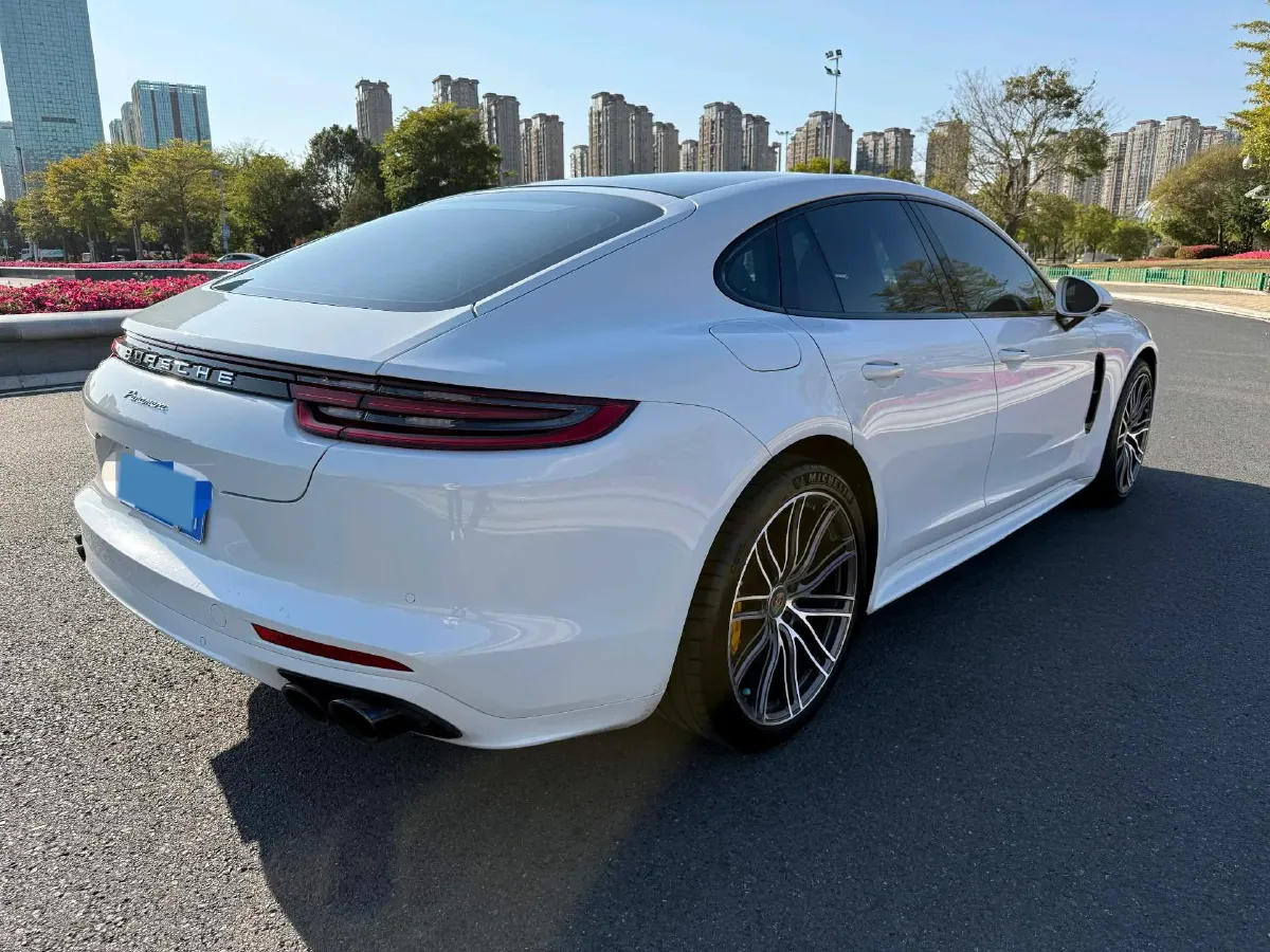 2017 BMW X6 3.0T 306HP L6 8AT,autocango,china used car exporter,china ev exporter,chinese used car exporter,chinese used ev exporter