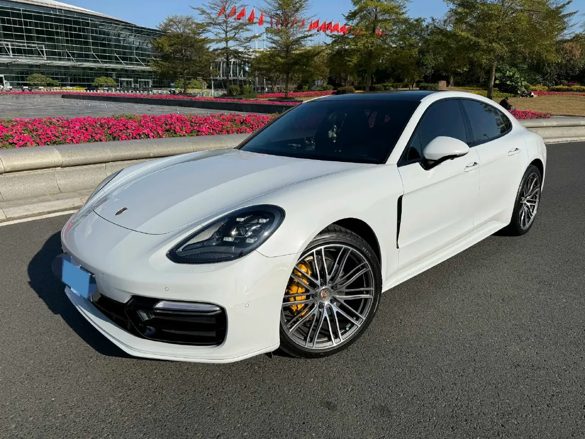 2017 BMW X6 3.0T 306HP L6 8AT,autocango,china used car exporter,china ev exporter,chinese used car exporter,chinese used ev exporter