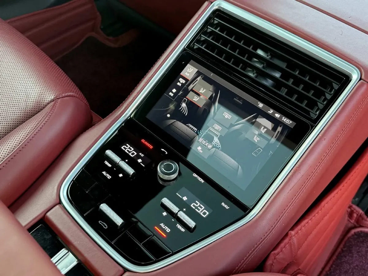 2017 BMW X6 3.0T 306HP L6 8AT,autocango,china used car exporter,china ev exporter,chinese used car exporter,chinese used ev exporter