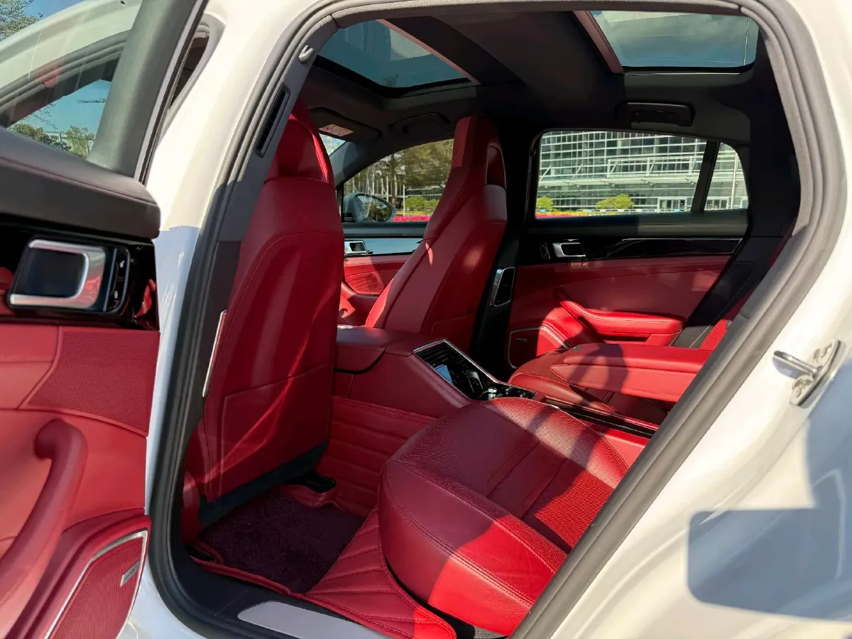 2017 BMW X6 3.0T 306HP L6 8AT,autocango,china used car exporter,china ev exporter,chinese used car exporter,chinese used ev exporter