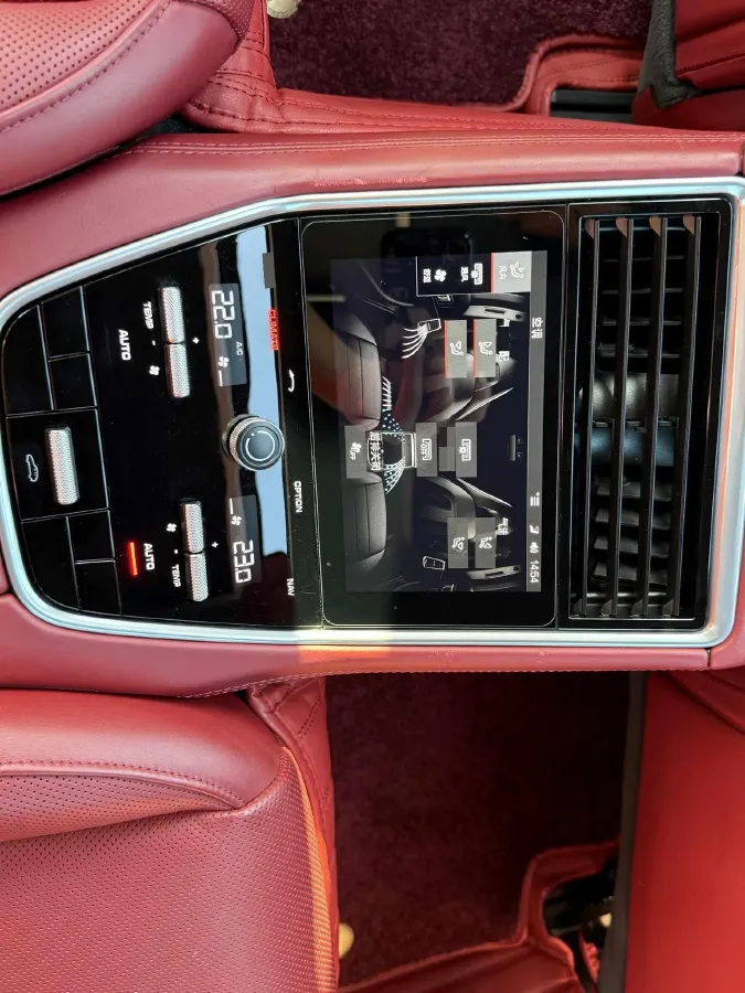 2017 BMW X6 3.0T 306HP L6 8AT,autocango,china used car exporter,china ev exporter,chinese used car exporter,chinese used ev exporter